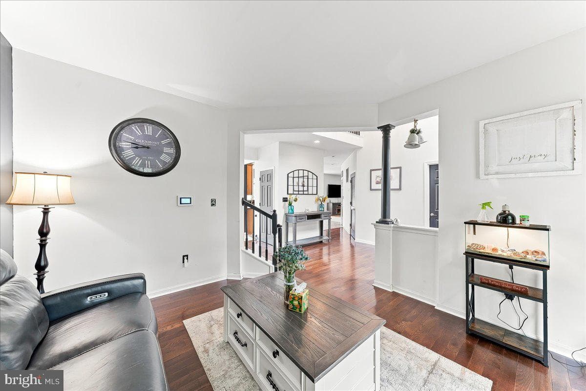 40 Caversham Drive photo 8