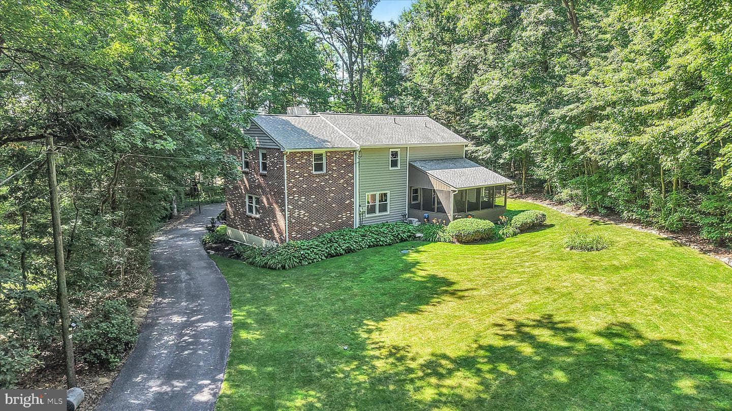 1392 Reservoir Road photo 13