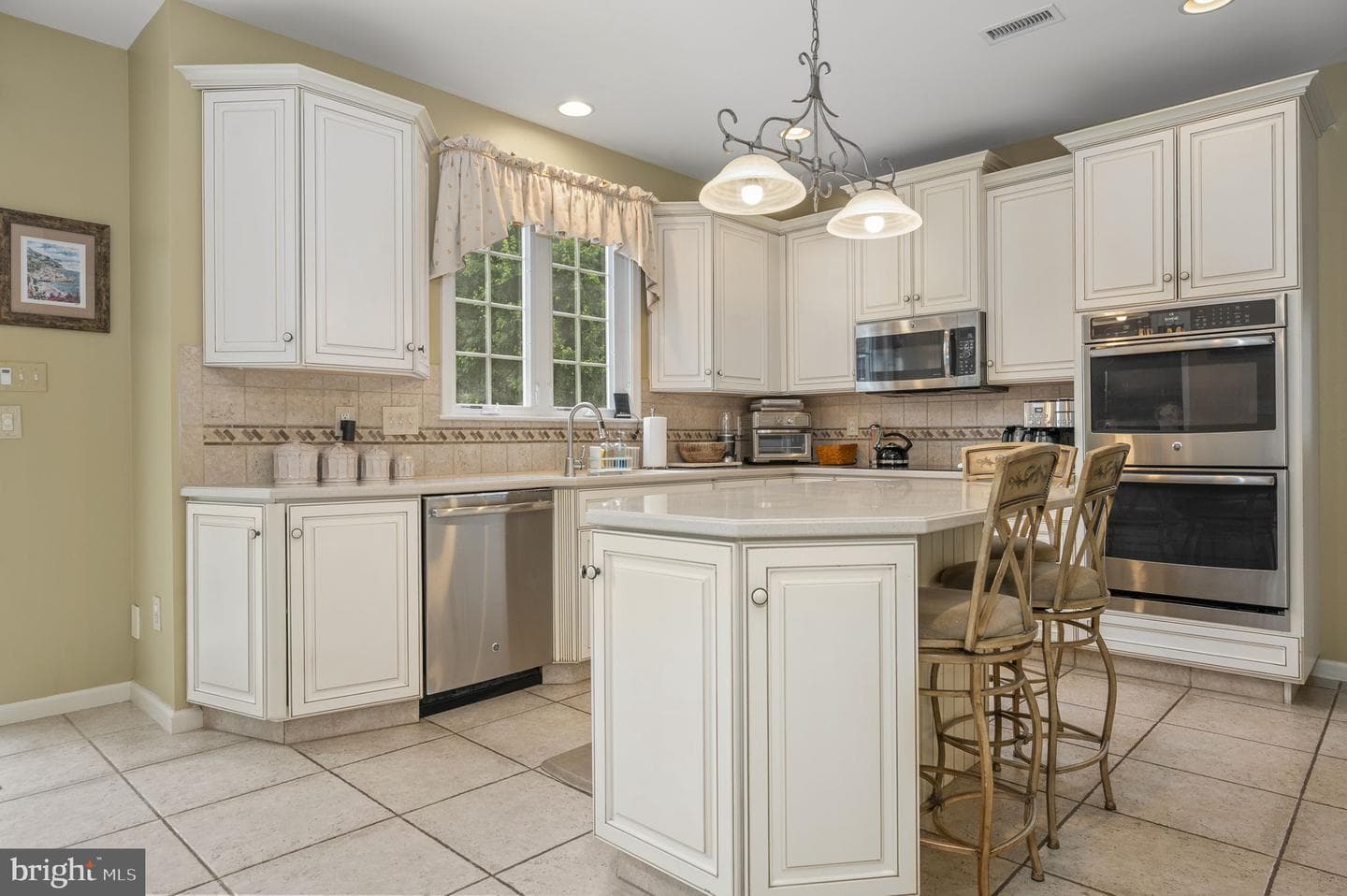 410 Misak Drive photo 7