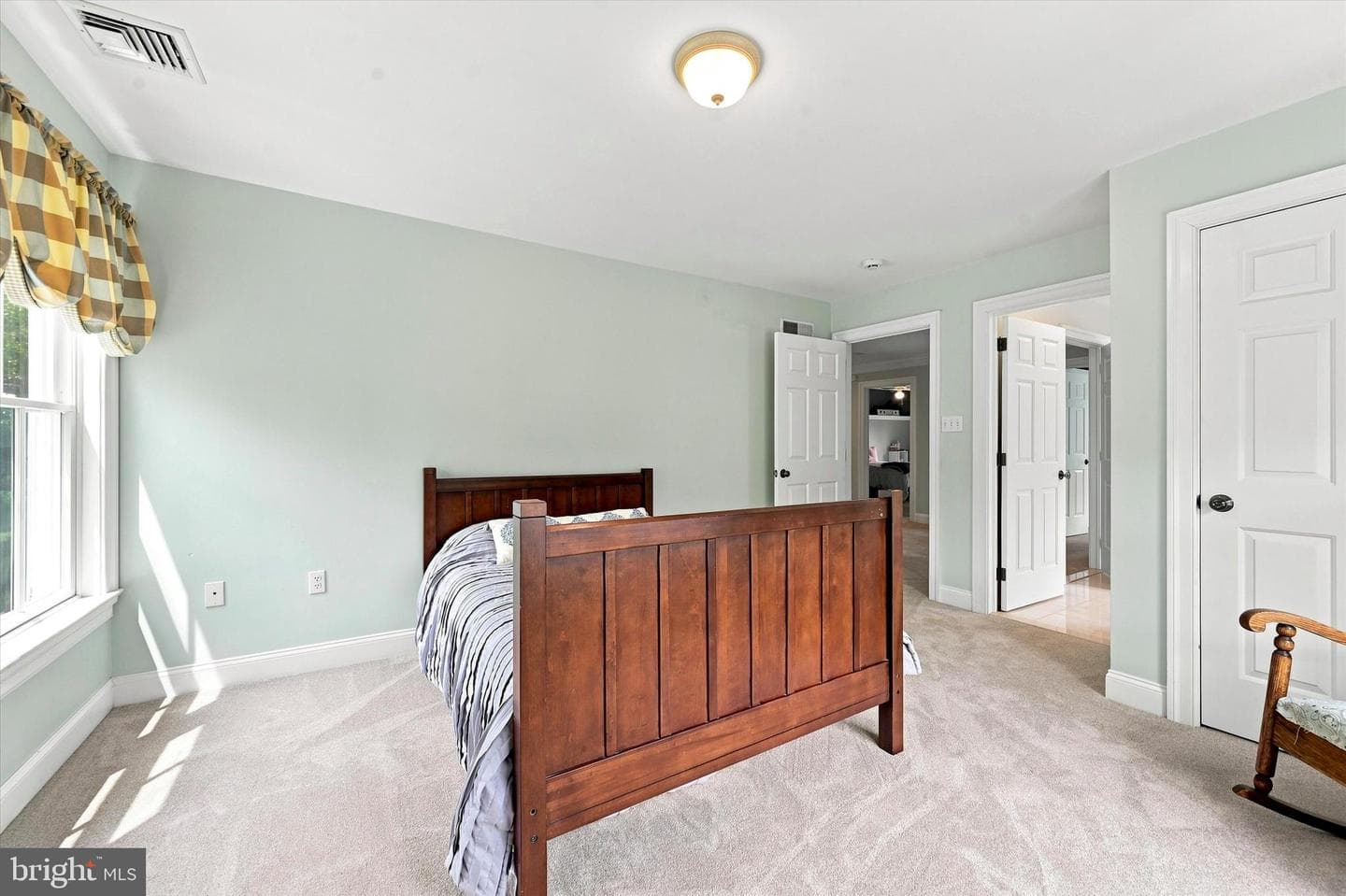 1690 S Glenside Road photo 36