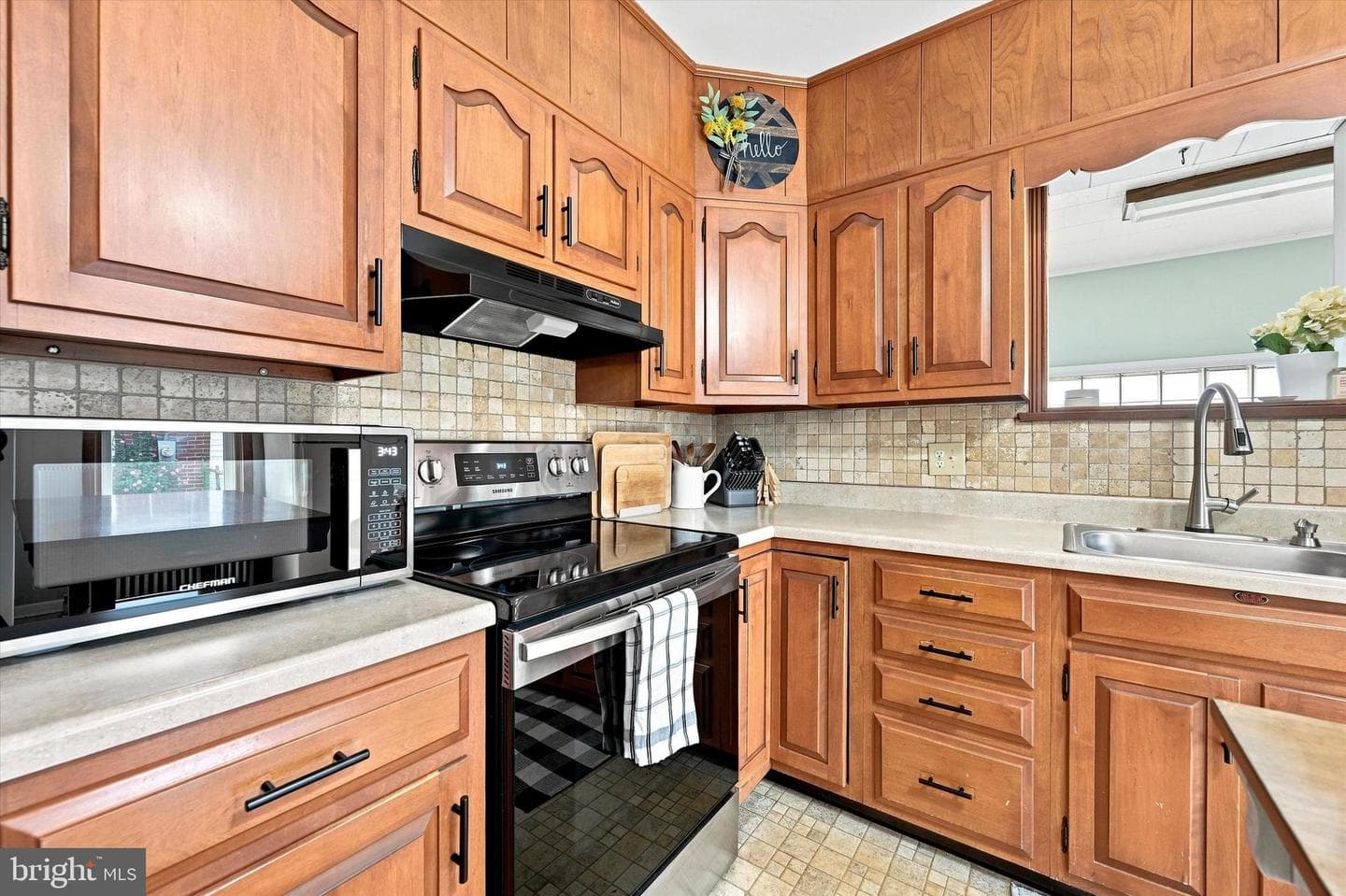 302 William Street photo 10