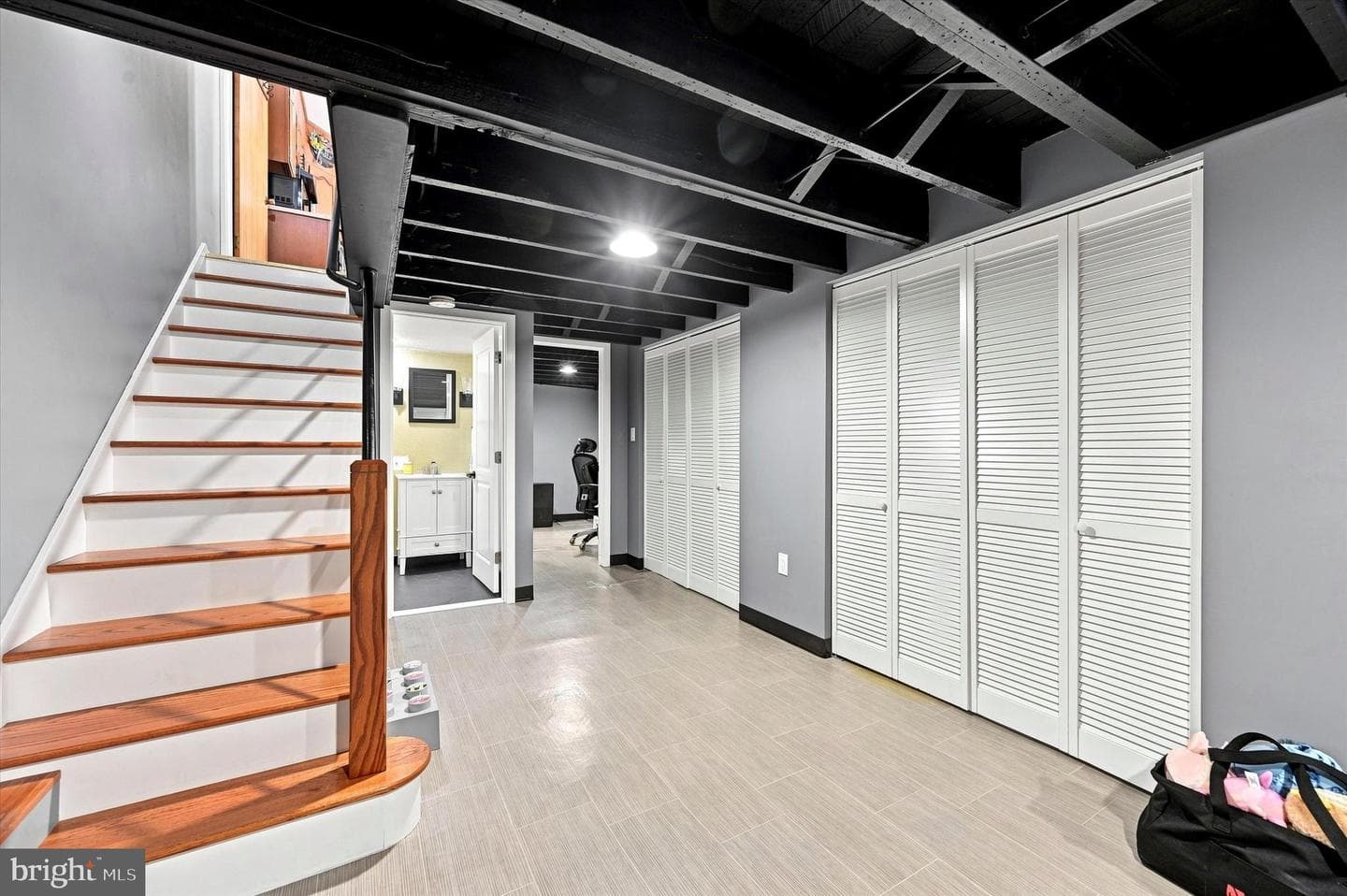 302 William Street photo 24