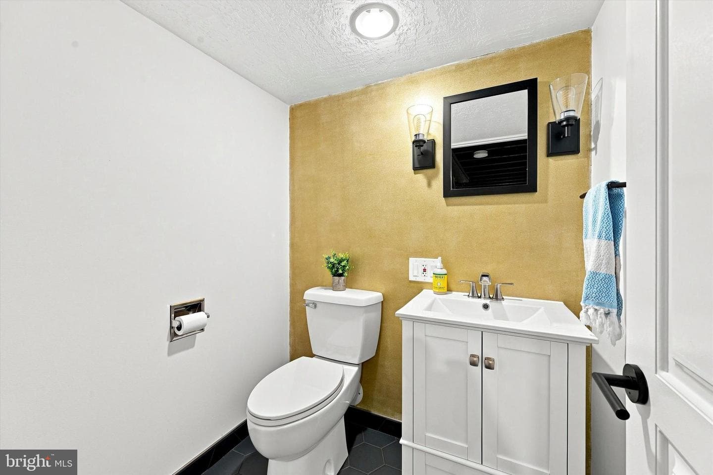302 William Street photo 29