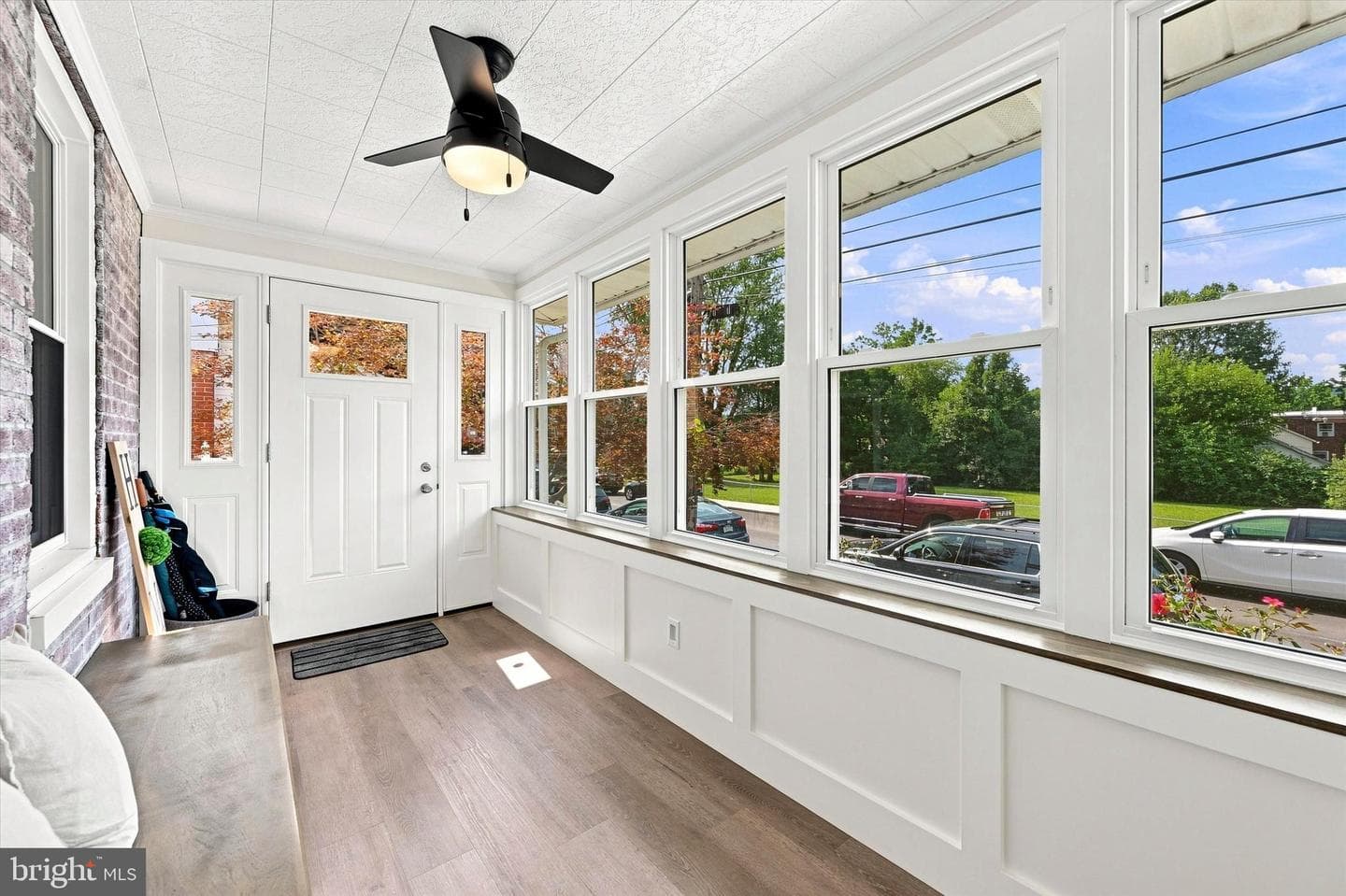 302 William Street photo 4