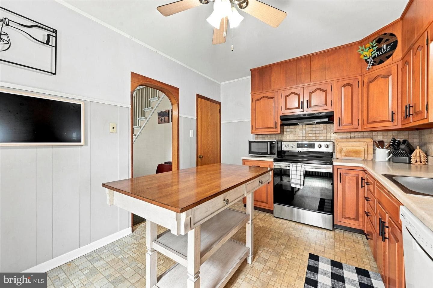 302 William Street photo 9