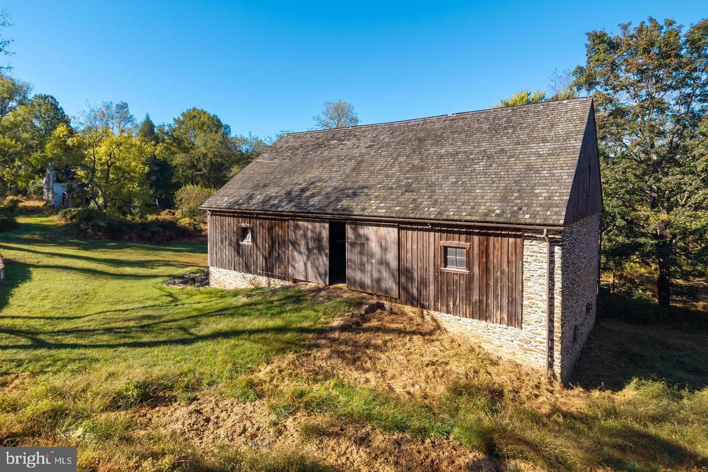 2275 Strasburg Road photo 3