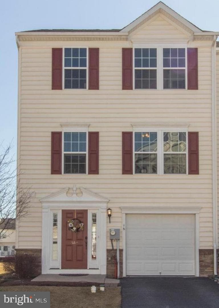 16 Tuxford Lane photo 1