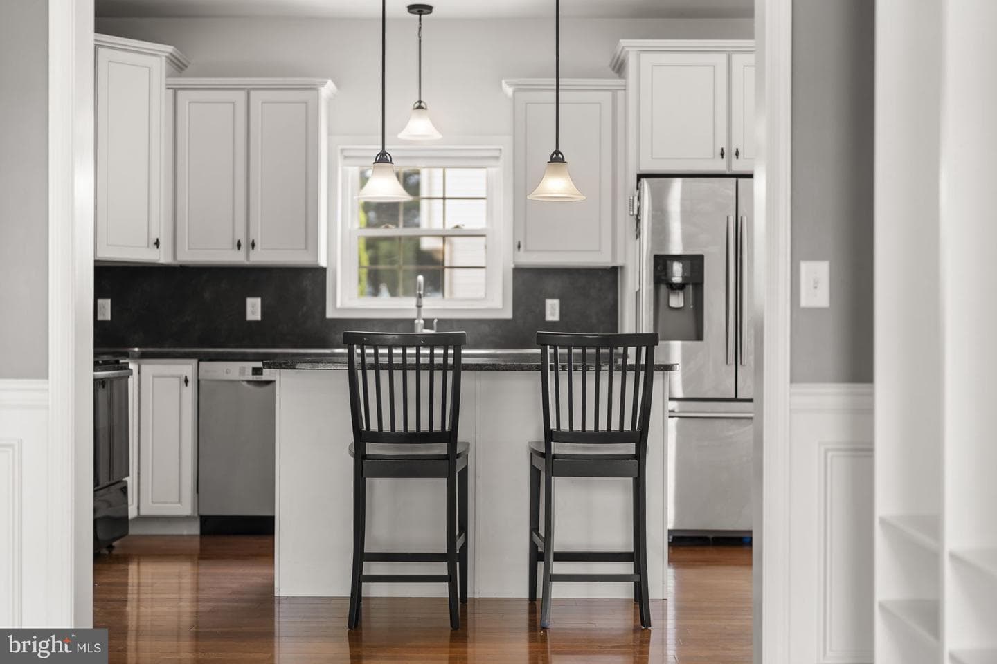 302 Redbud Drive photo 4