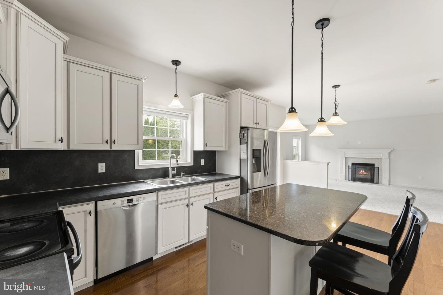 302 Redbud Drive photo 8