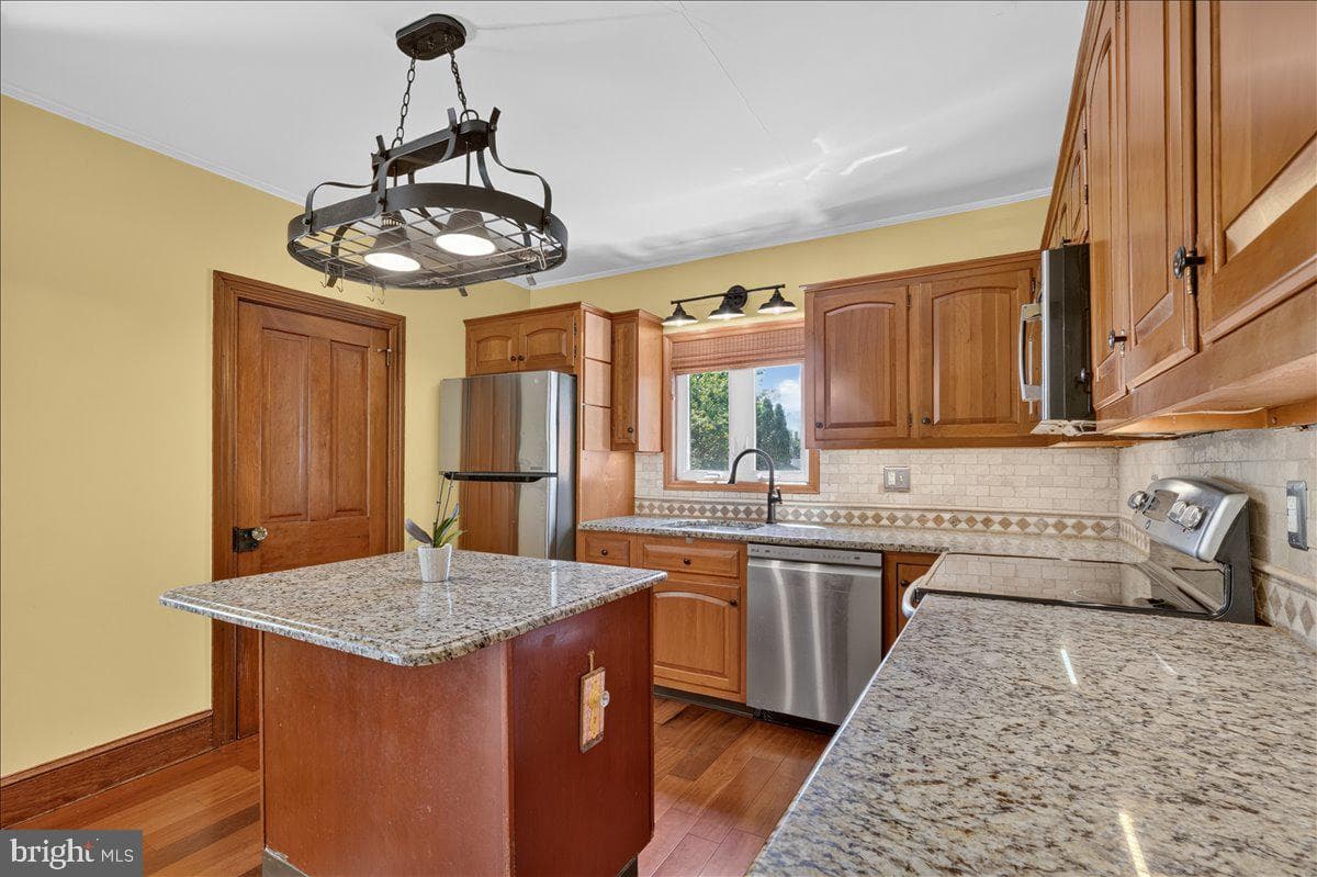 440 Queen Street photo 12