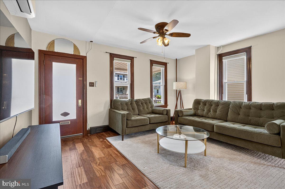 440 Queen Street photo 5