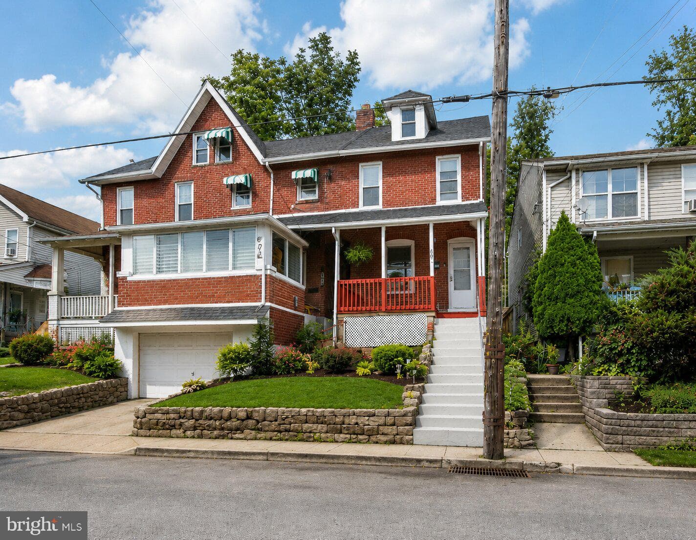 605 Coates Street photo 1