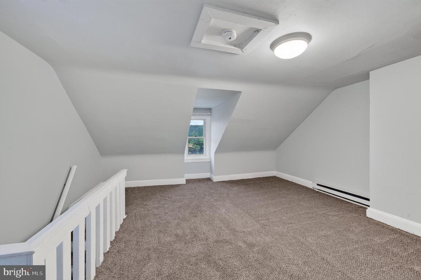 605 Coates Street photo 26
