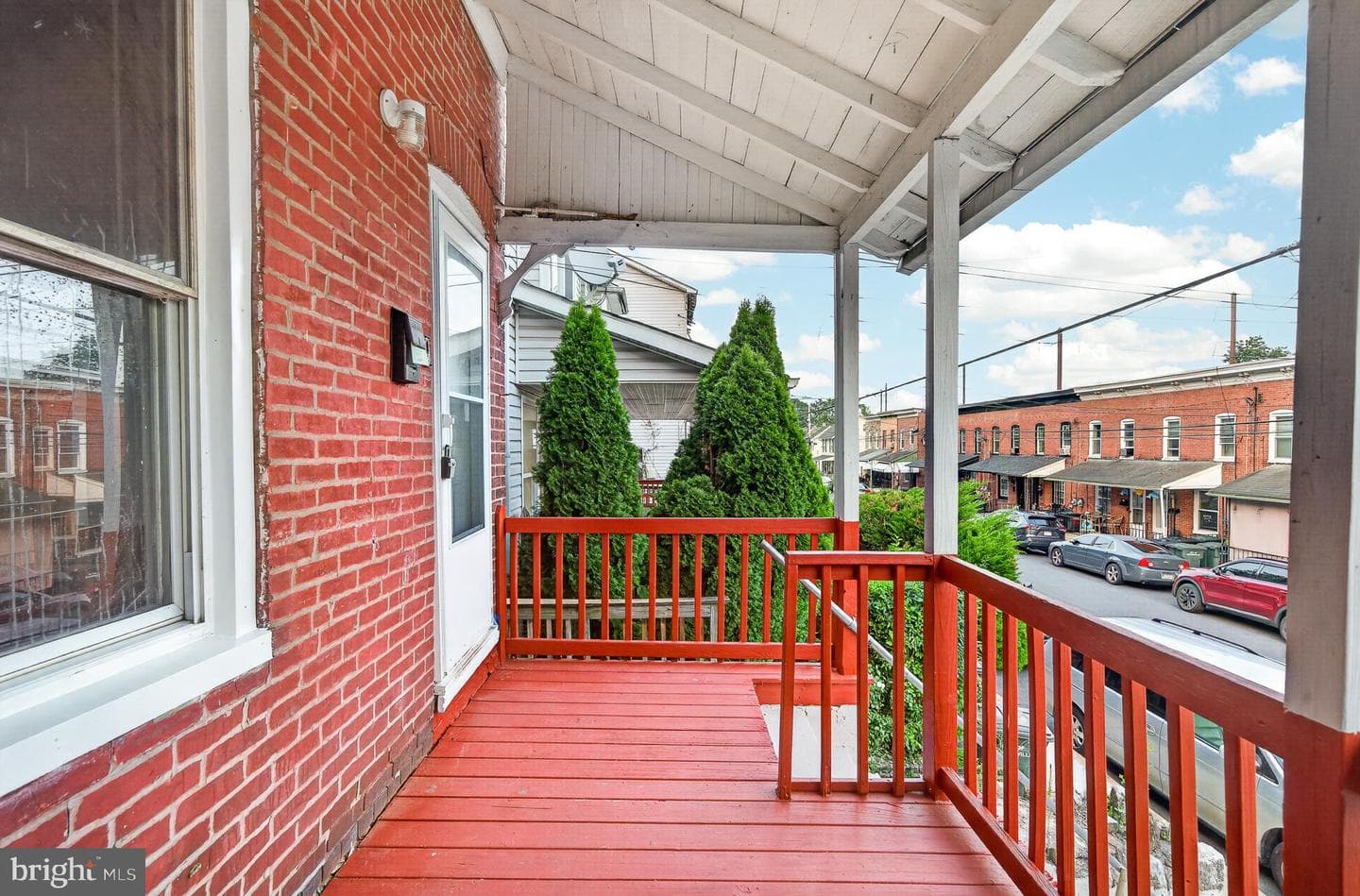 605 Coates Street photo 3