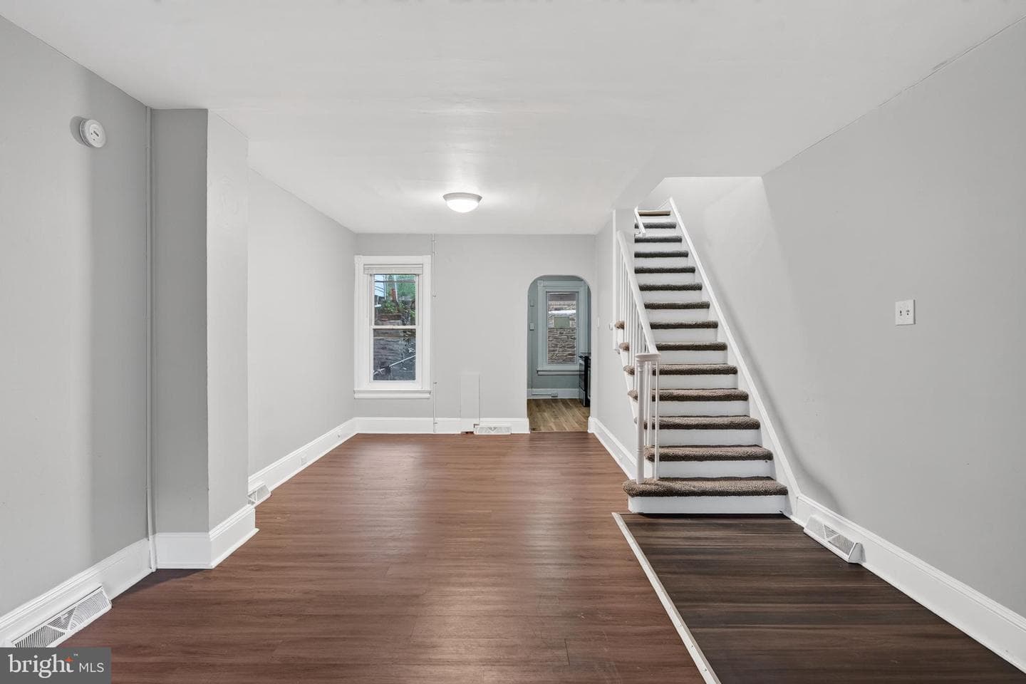 605 Coates Street photo 6