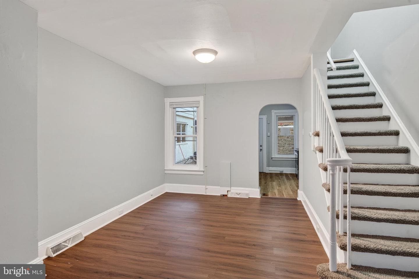 605 Coates Street photo 7