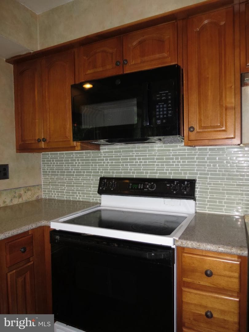 1200 N Manor Road photo 18