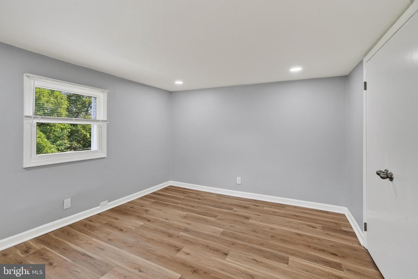377 Mount Pleasant Street photo 16