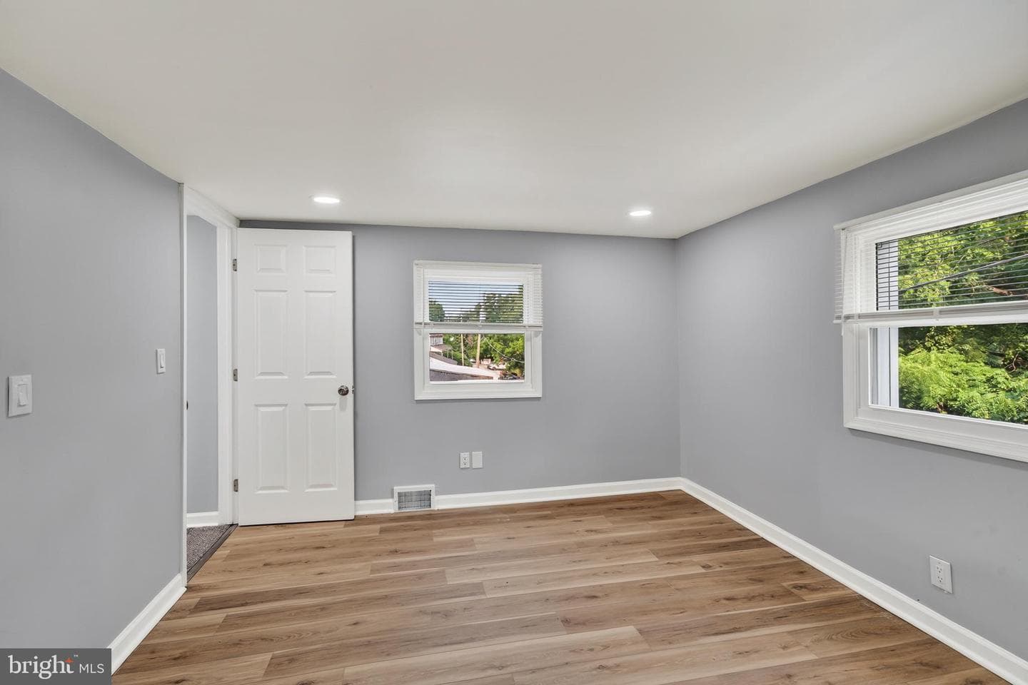 377 Mount Pleasant Street photo 18