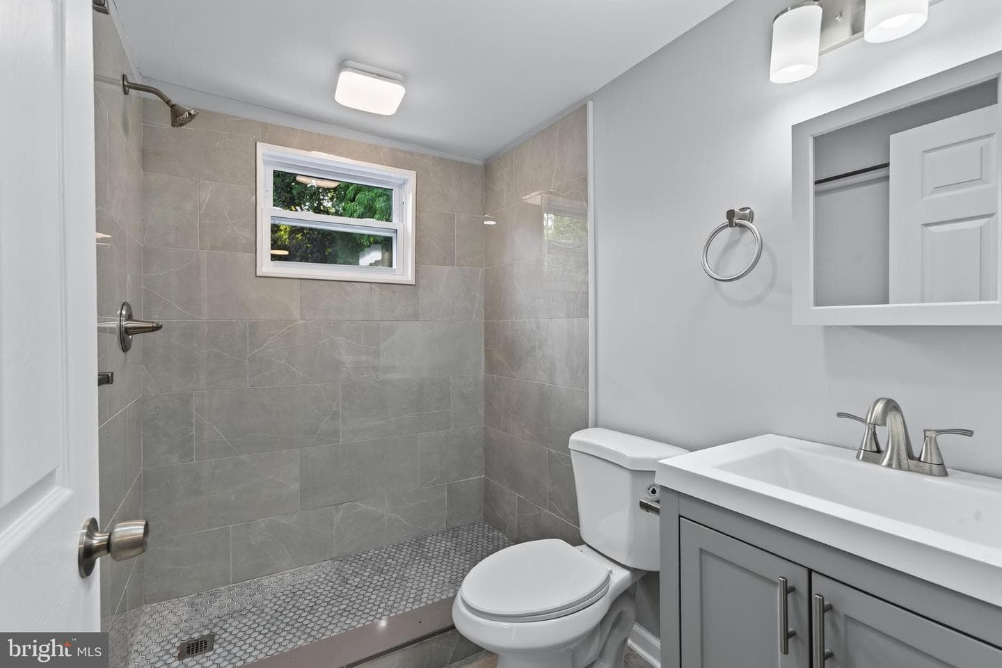 377 Mount Pleasant Street photo 21