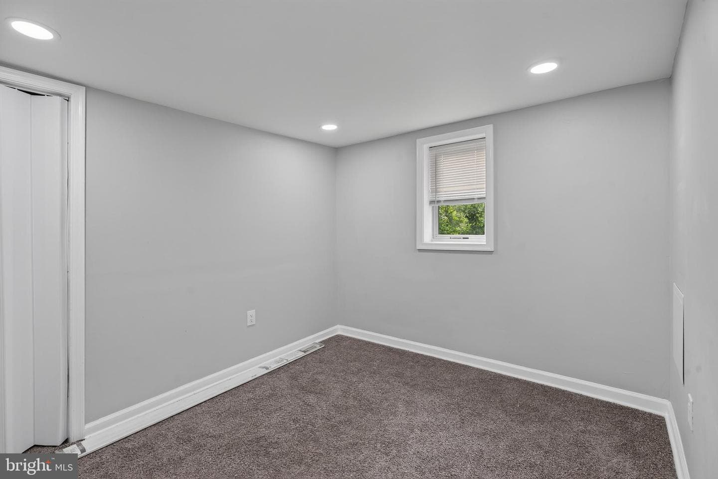377 Mount Pleasant Street photo 24