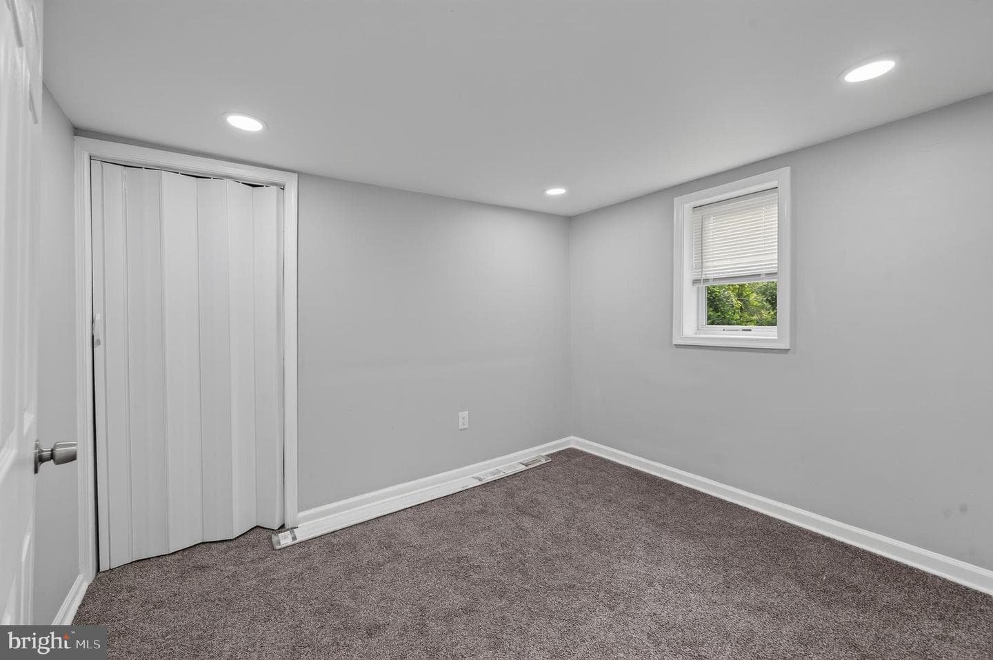 377 Mount Pleasant Street photo 25