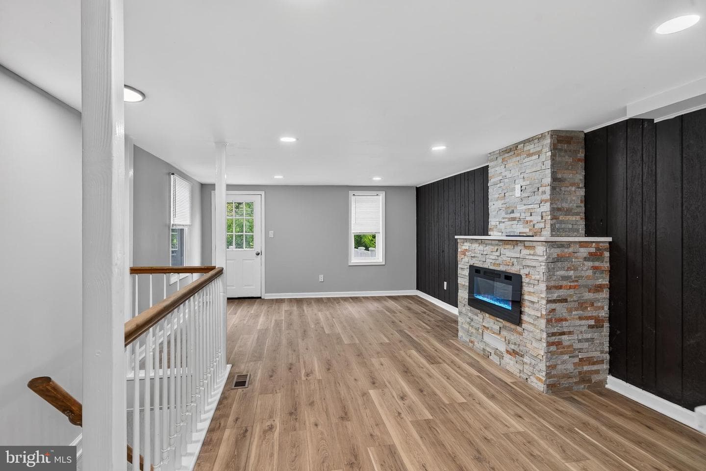 377 Mount Pleasant Street photo 3