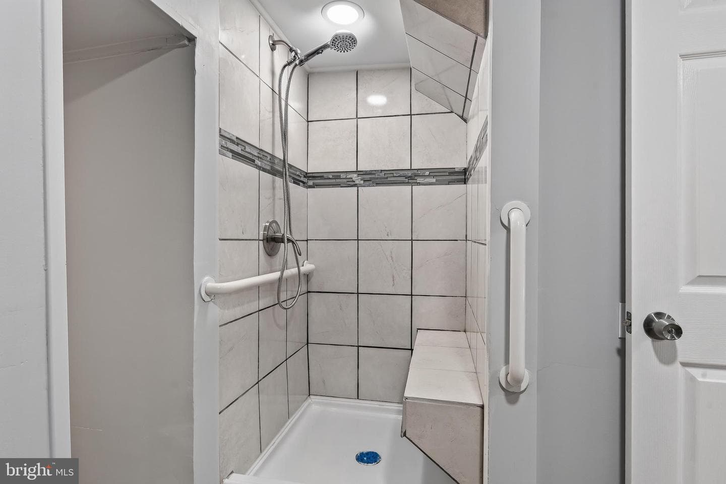 377 Mount Pleasant Street photo 35