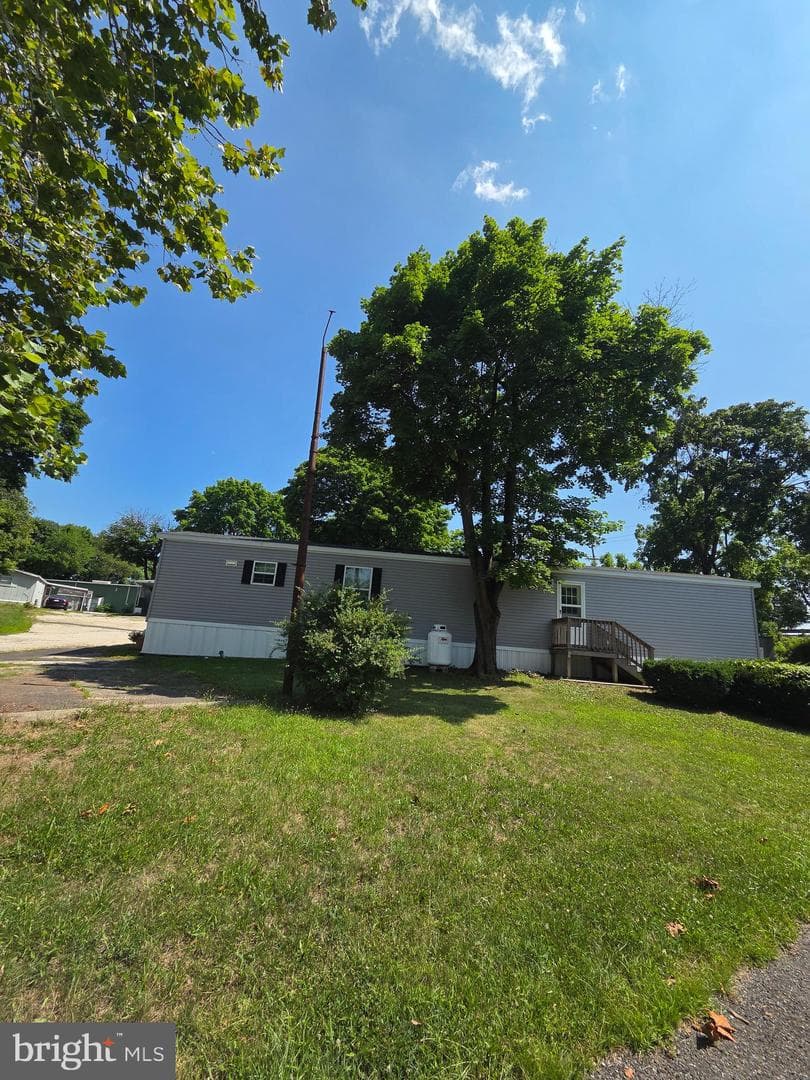 860 Latshaw Road photo 5