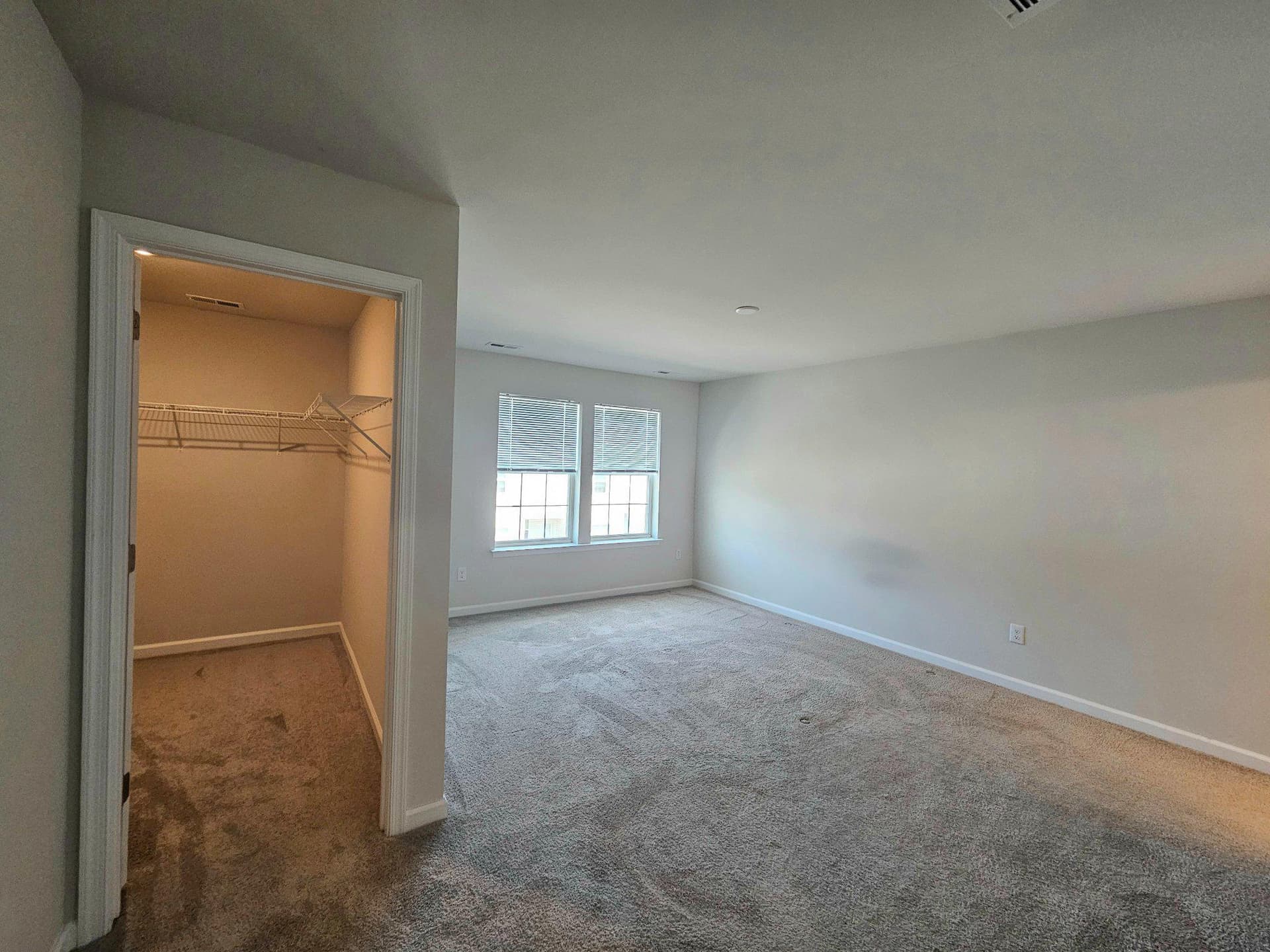386 Trego Avenue photo 10
