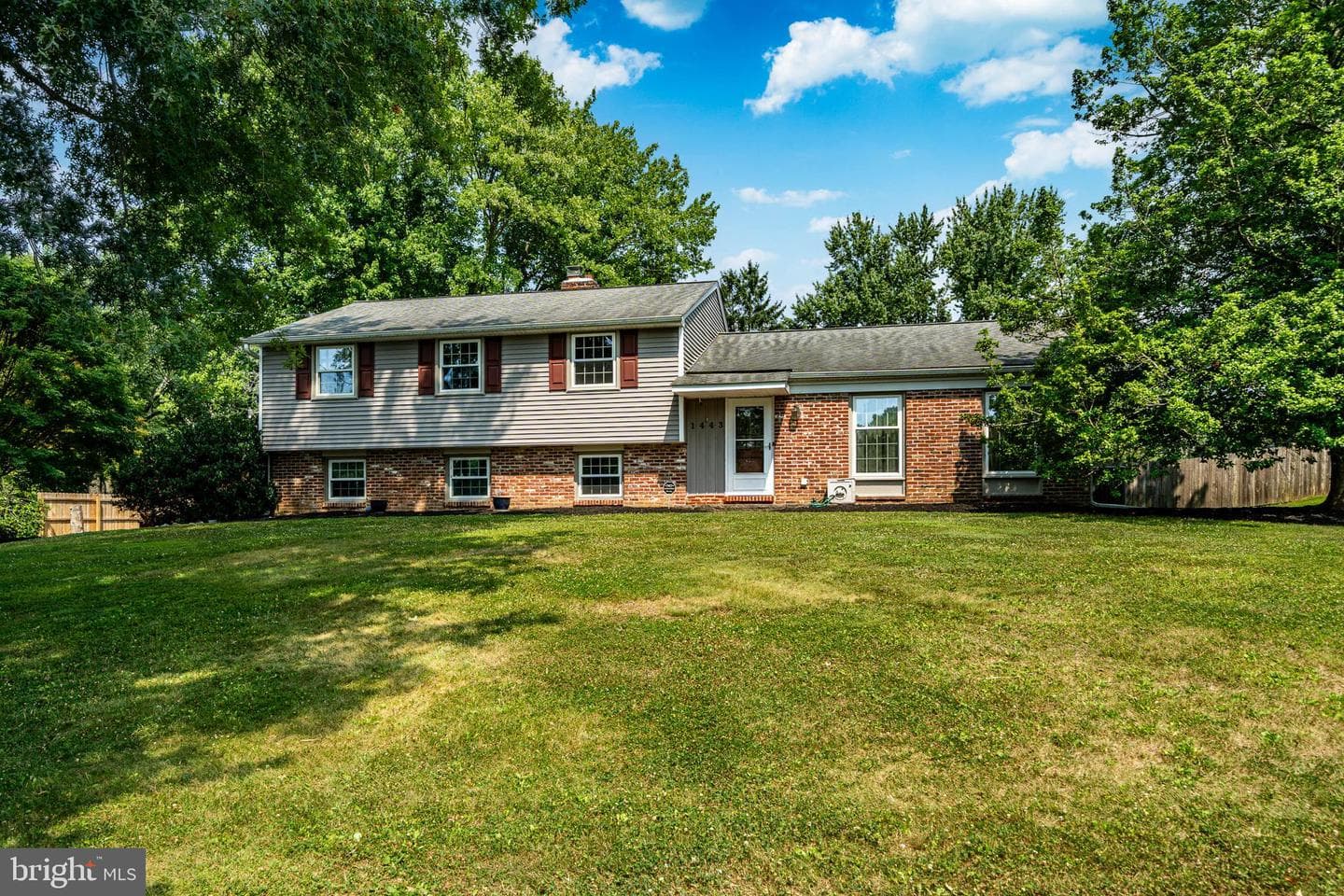1443 Heather Lane photo 2
