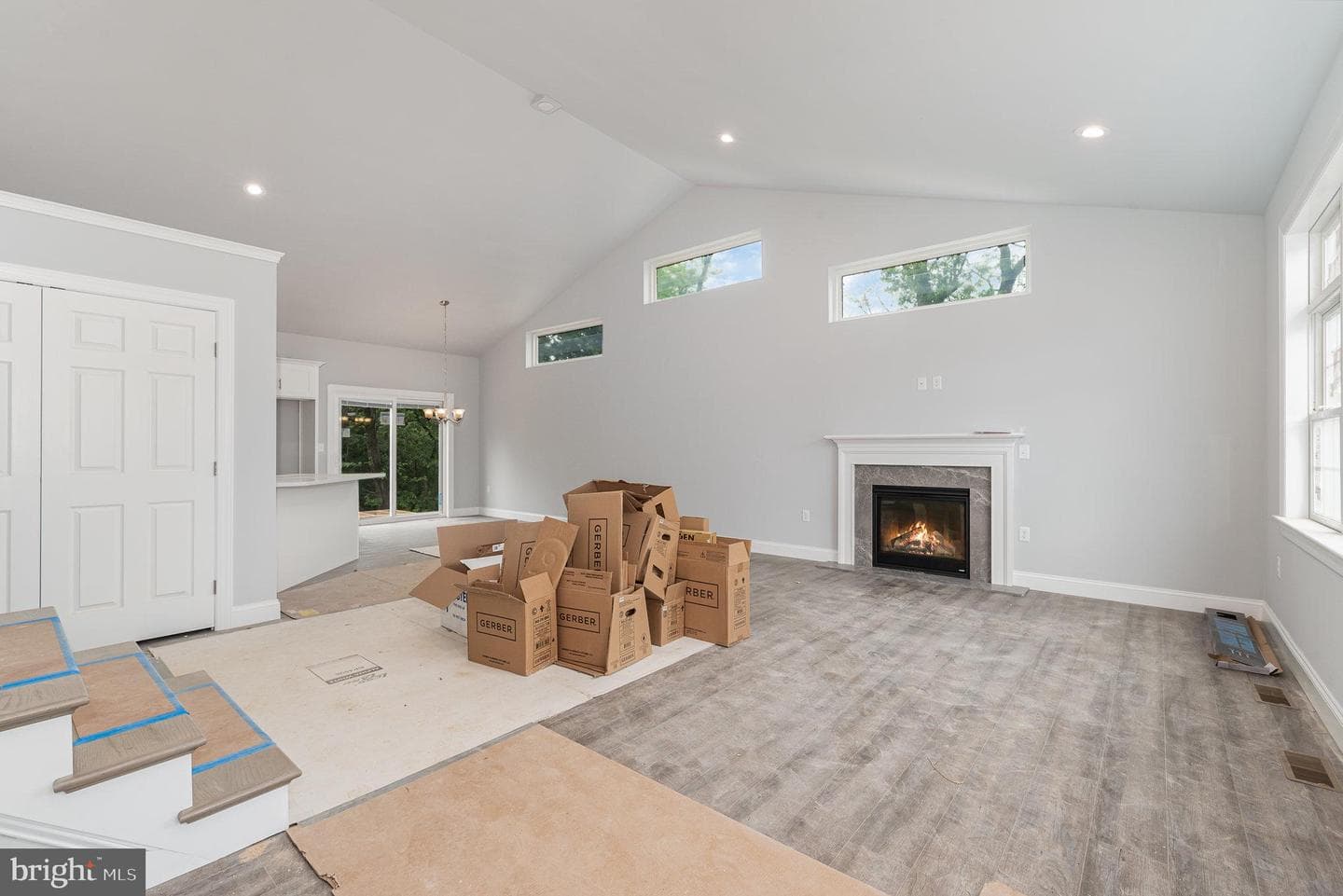 467 Kelker St photo 6