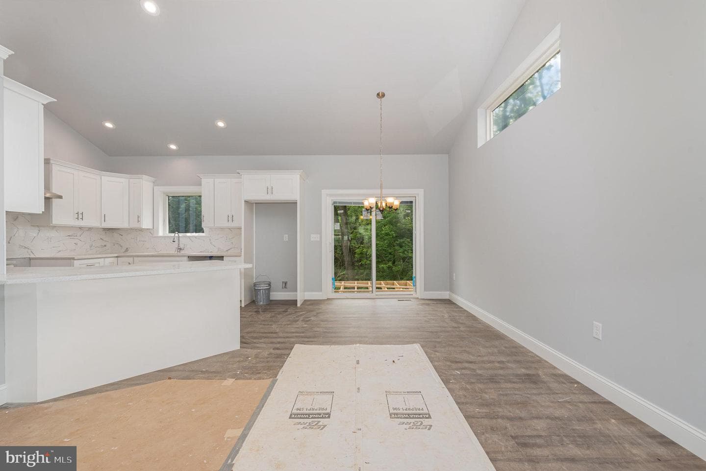 467 Kelker St photo 9