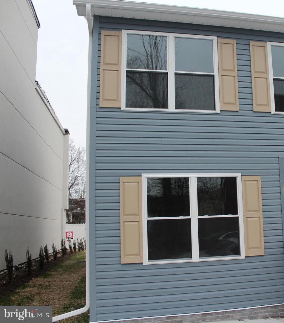 246 Hummel Street photo 1