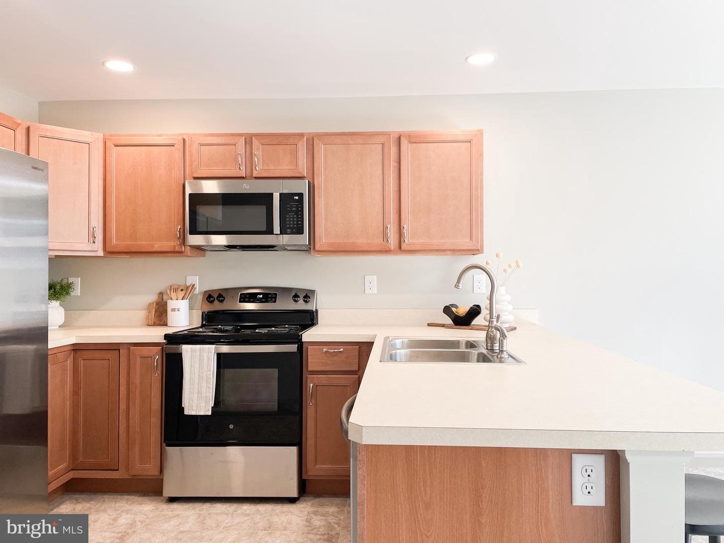 246 Hummel Street photo 14