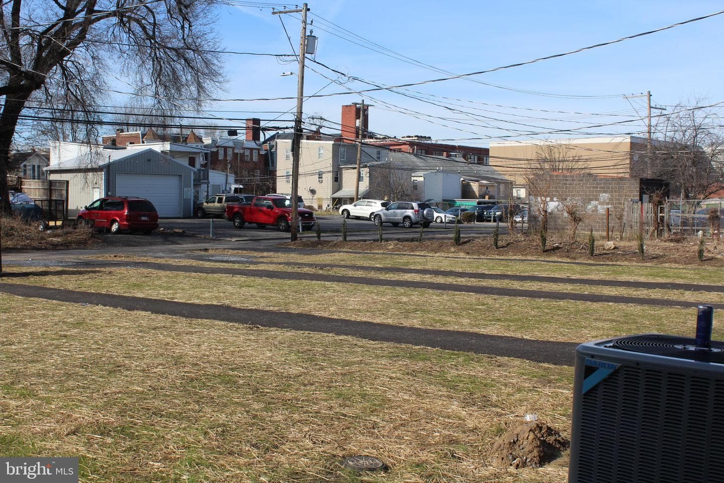 246 Hummel Street photo 26