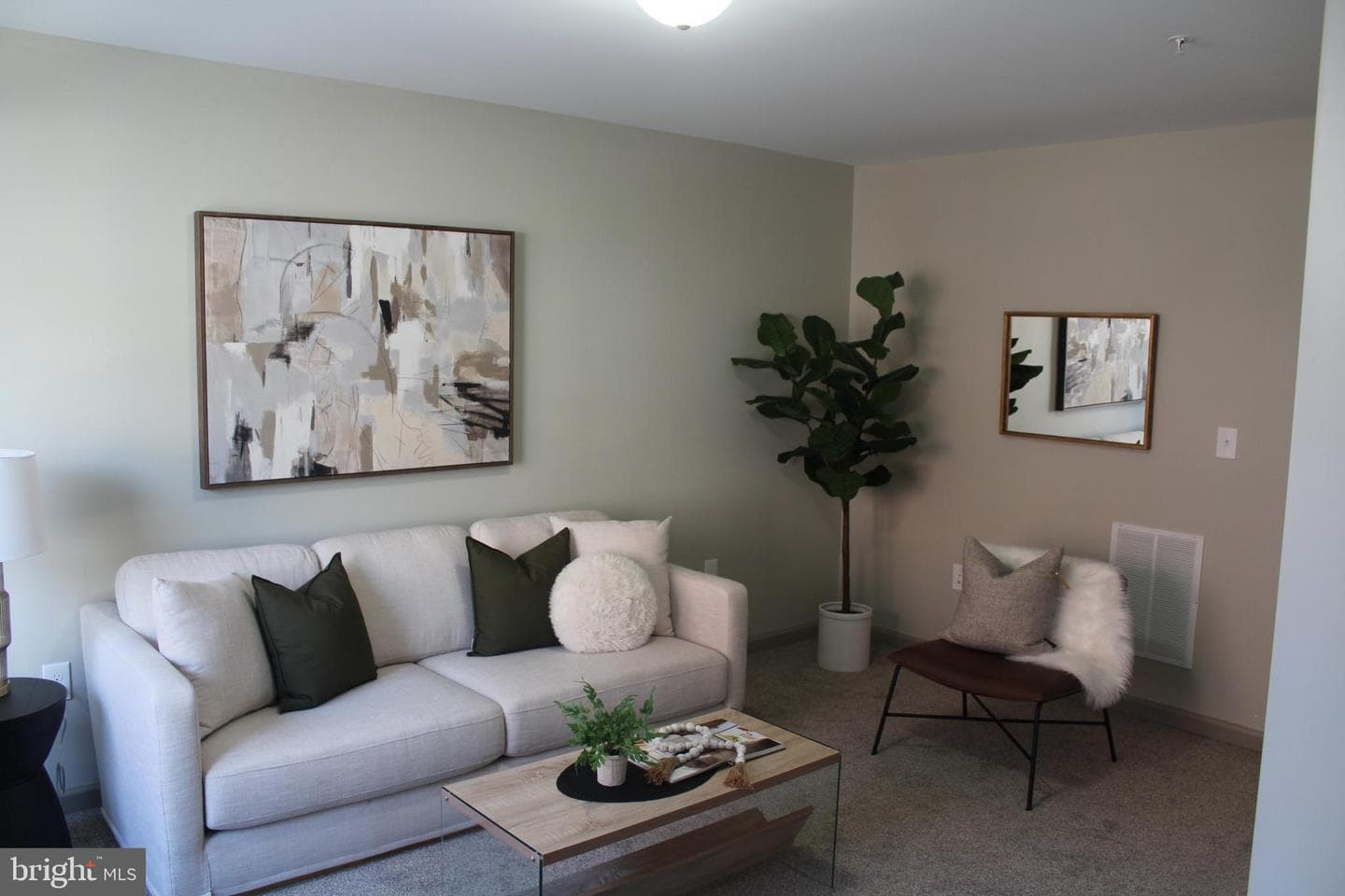 246 Hummel Street photo 7