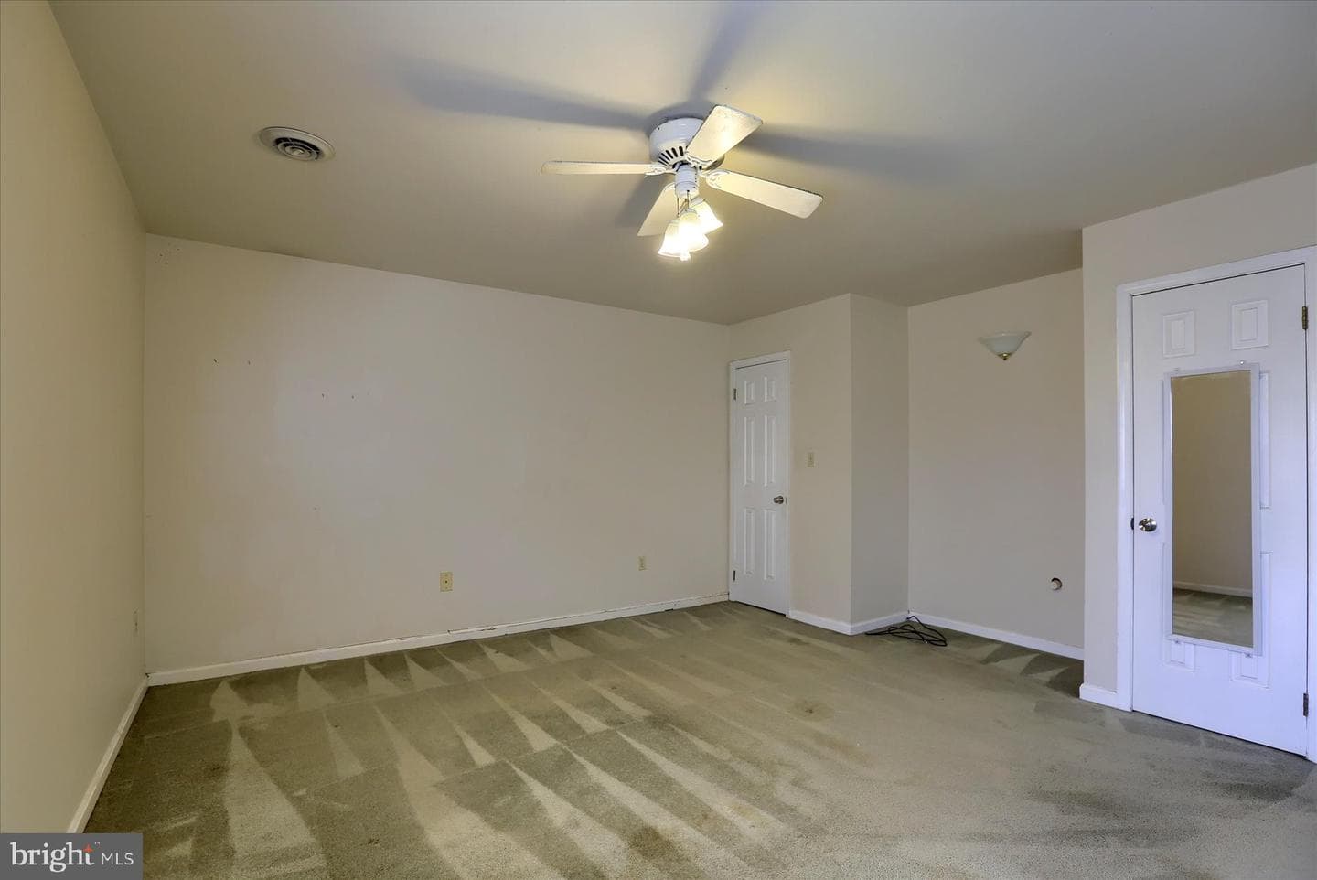265 Worcester Avenue photo 13