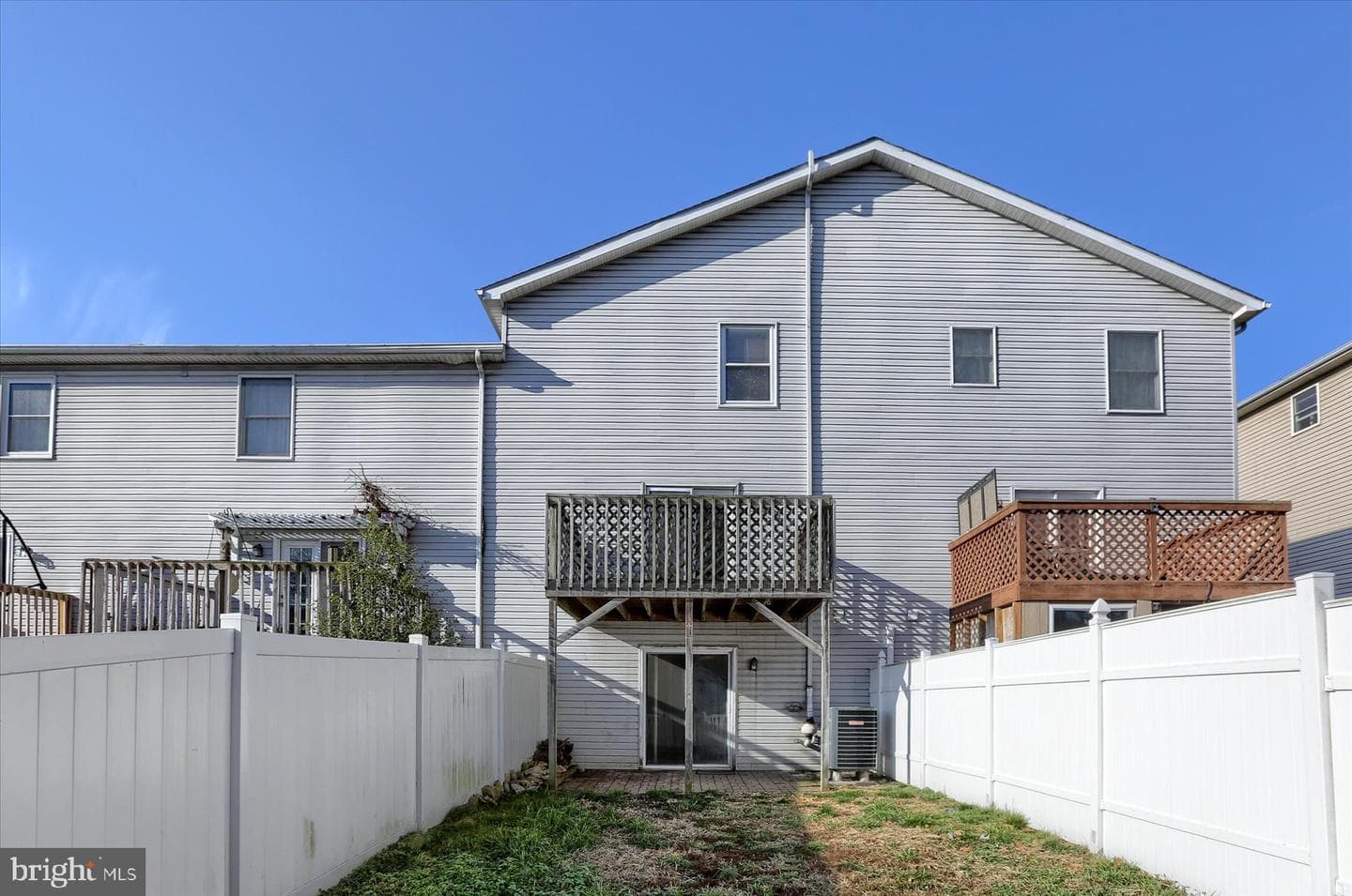 265 Worcester Avenue photo 33