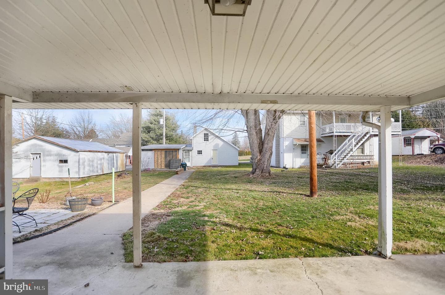 226 Armstrong Street photo 35