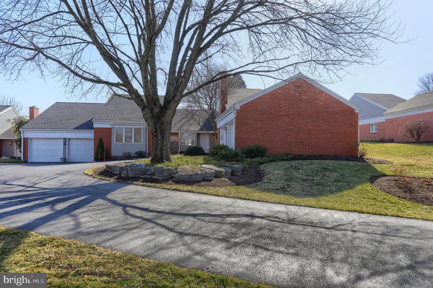 12 Spring Creek Manor photo 2