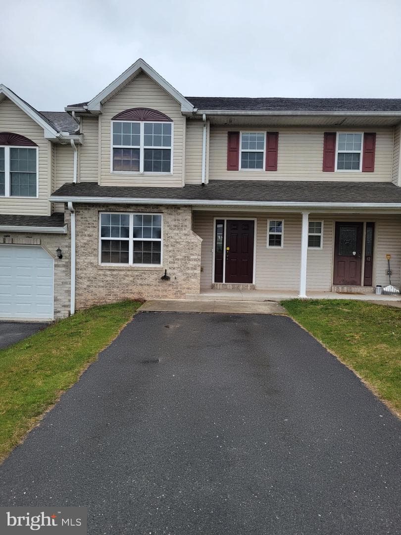 44 Dustin Drive photo 1