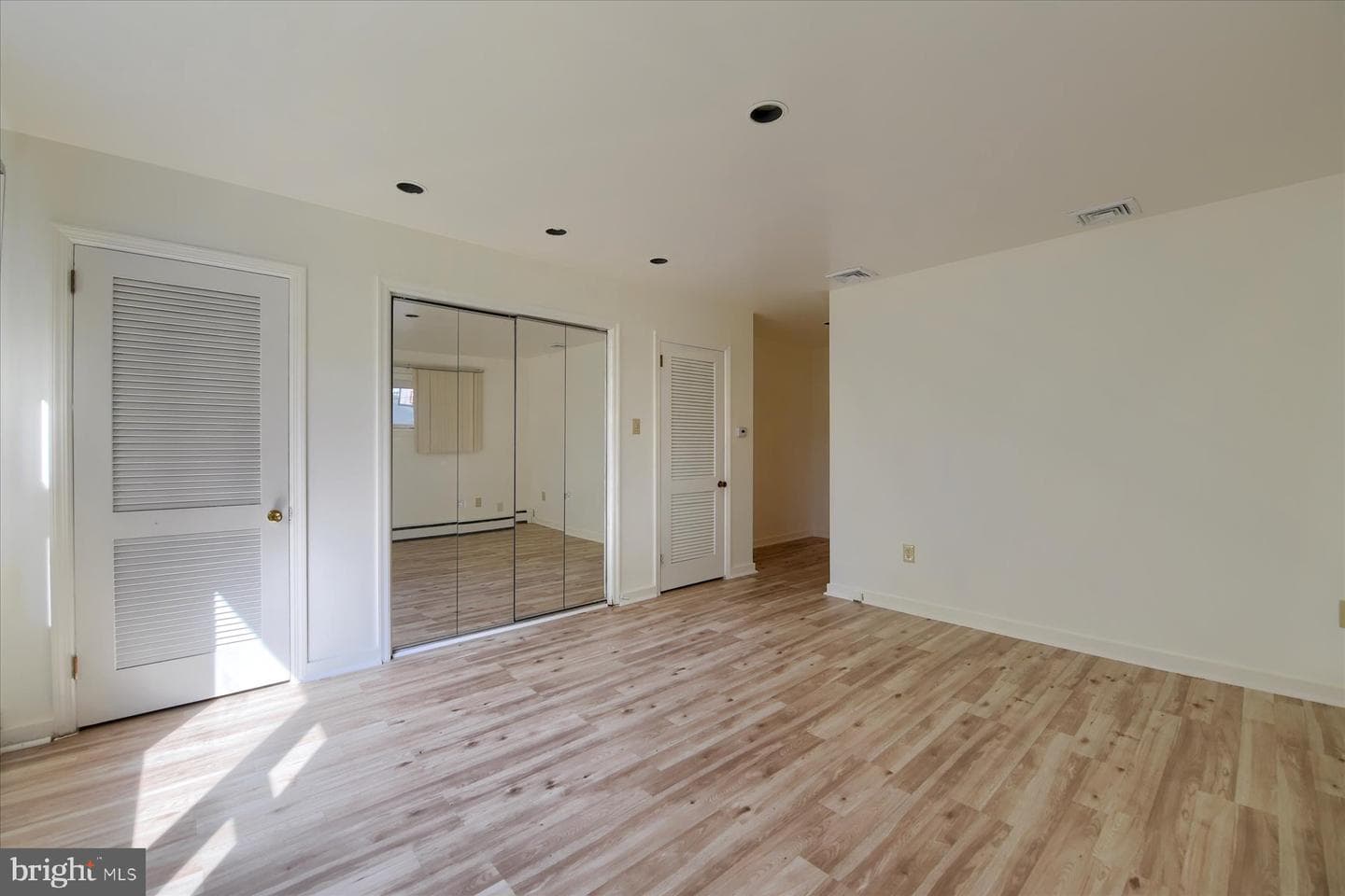 4301 Lakeview Road photo 11