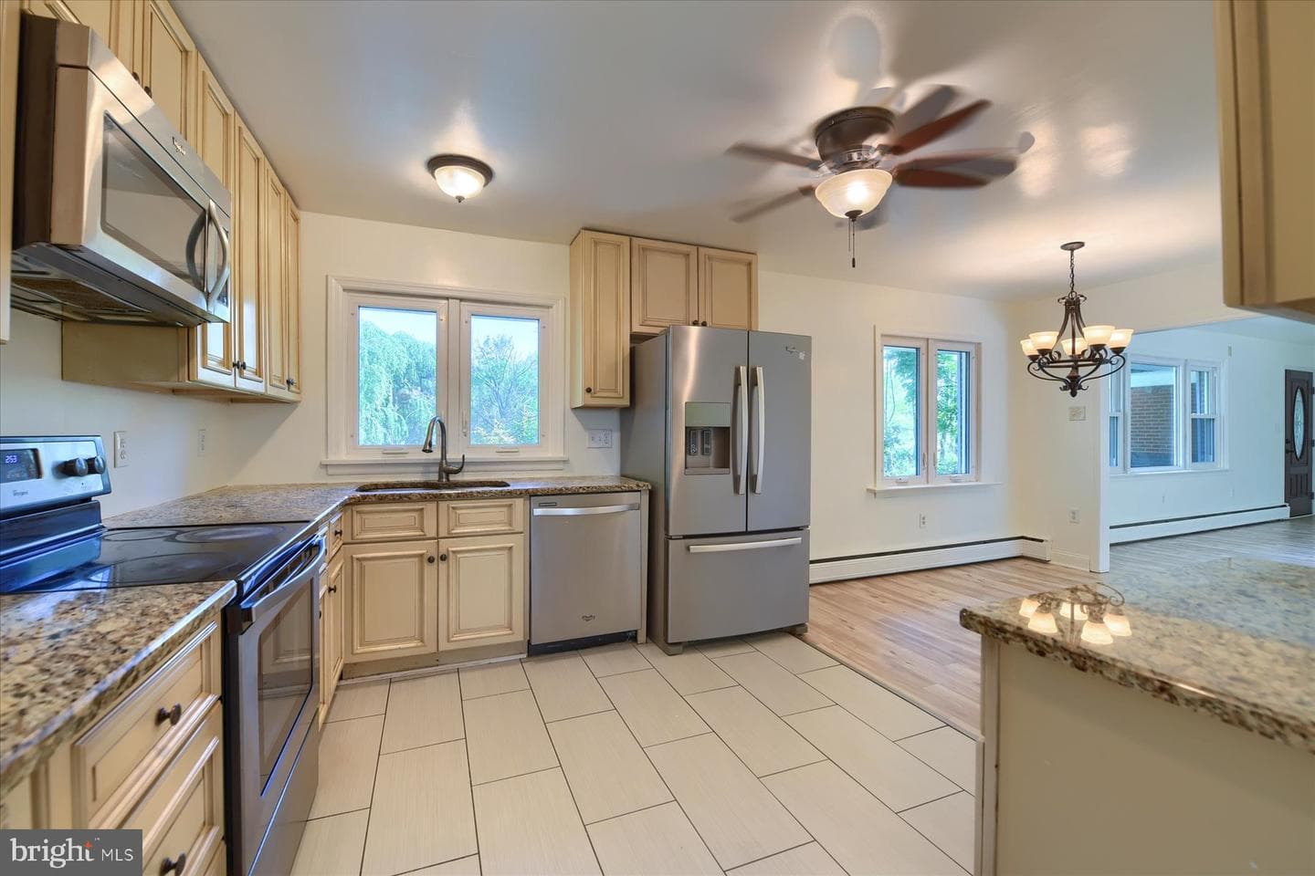 4301 Lakeview Road photo 9