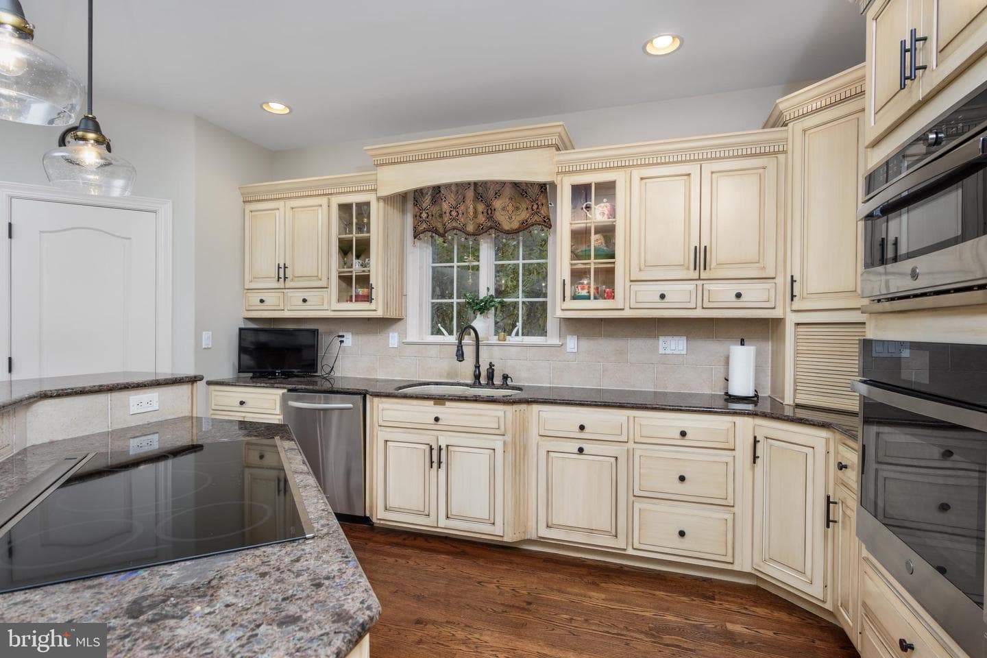 2316 Abbey Lane photo 17