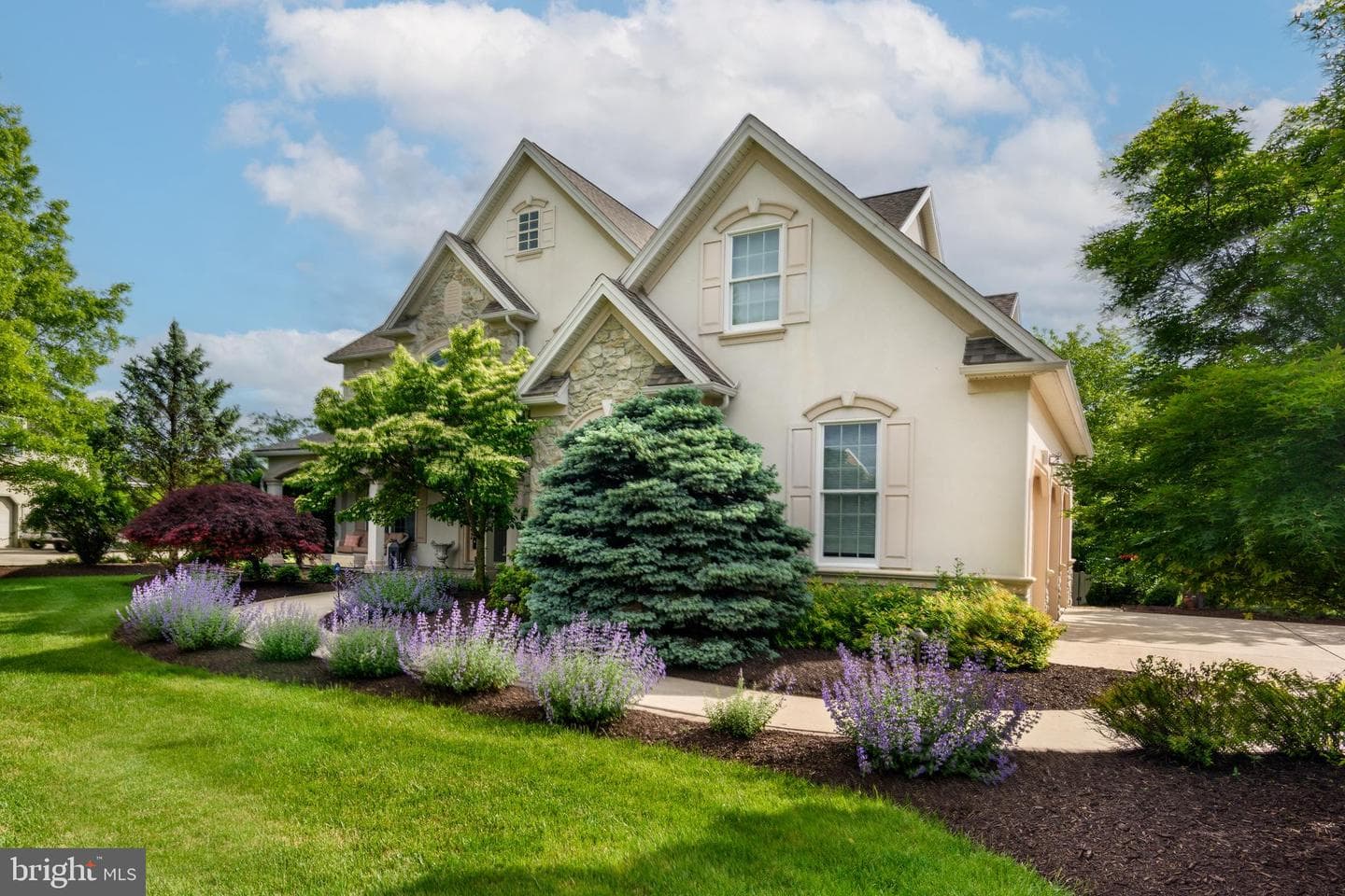 2316 Abbey Lane photo 4