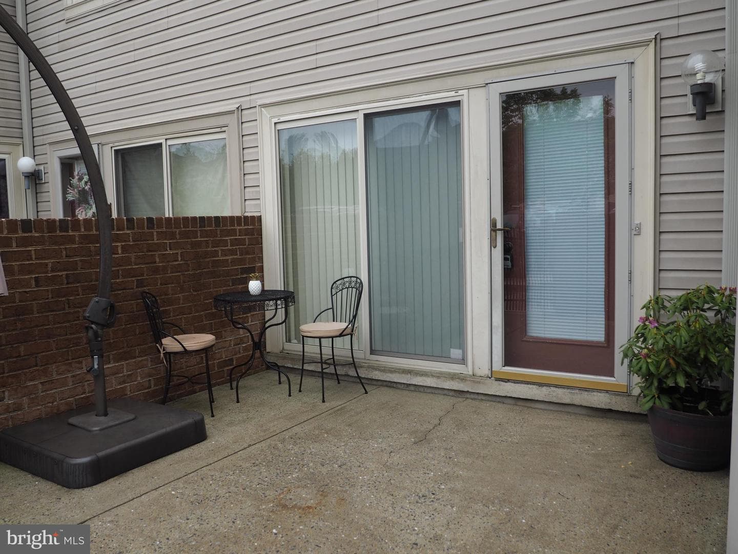 4621 N Progress Avenue photo 2