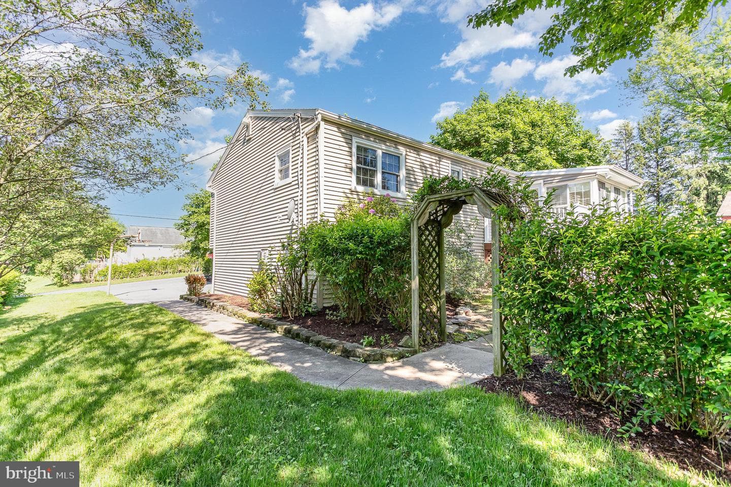 417 Bolton Drive photo 5