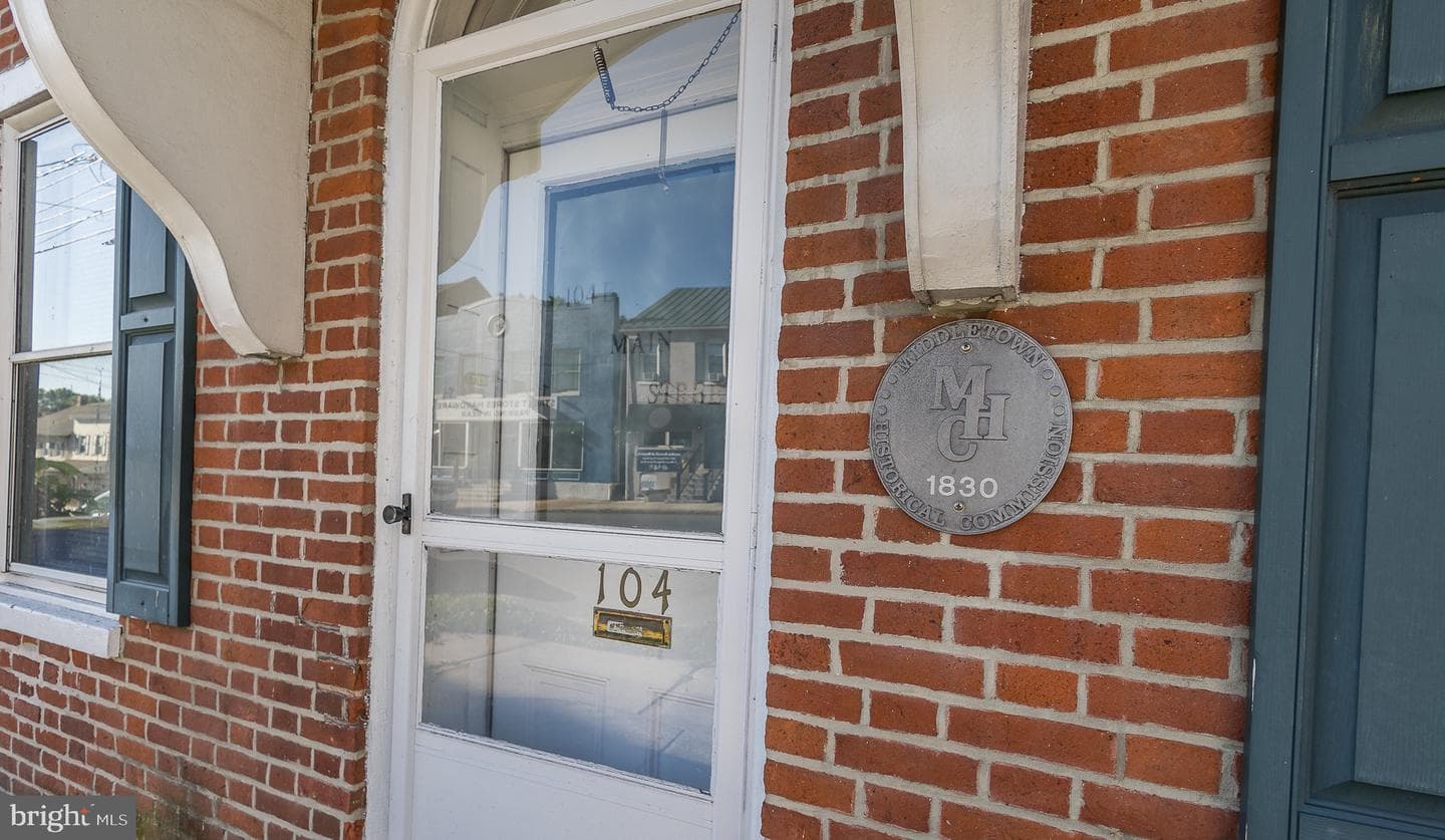 104 E Main Street photo 13