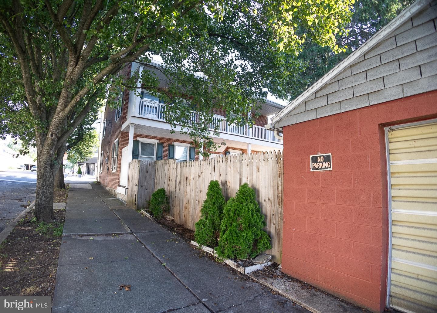 104 E Main Street photo 16